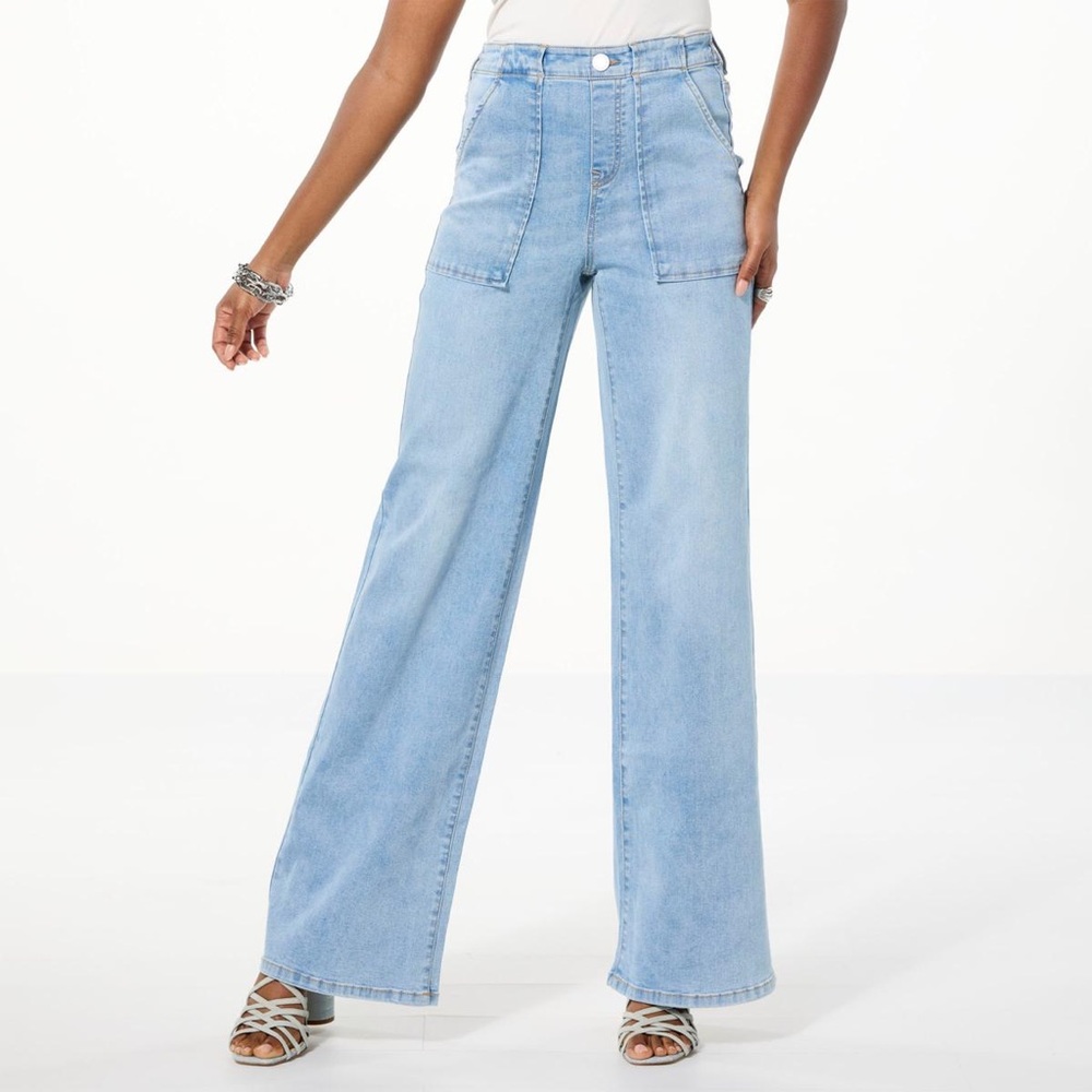DG2 by Diane Gilman Light Wash Wide-Leg Jeans